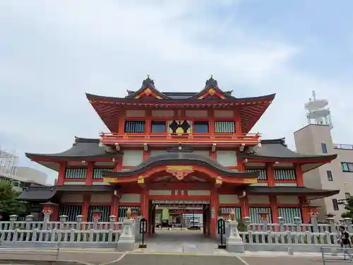 射楯兵主神社の山門