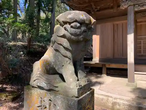 白鳥神社の狛犬