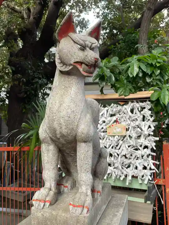 笠䅣稲荷神社の{uncategorized: "未分類", other: "その他", undefined: "問題あり", building: "その他建物", grave: "お墓", sacred_gate: "鳥居", guardian: "狛犬", statue: "像", buddha: "仏像", history: "歴史", nature: "自然", garden: "庭園", animal: "動物", pagoda: "塔", temizu: "手水舎", mountain_gate: "山門・神門", sanctuary: "本殿・本堂", subordinate: "末社・摂社", art: "芸術", scenery: "景色", jizo: "地蔵", ema: "絵馬", goshuin: "御朱印", omikuji: "おみくじ", items: "授与品その他", amulet: "お守り", goshuincho: "御朱印帳", eats: "食事", festival: "お祭り", votive_dance: "神楽", shichigosan: "七五三参", wedding: "結婚式", experience: "体験その他", initially: "初詣", around: "周辺", anti_infection: "感染症対策"}