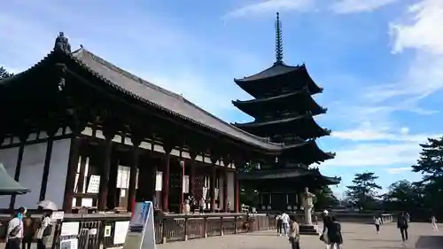 興福寺の本殿・本堂