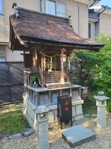 増富稲荷神社の本殿・本堂