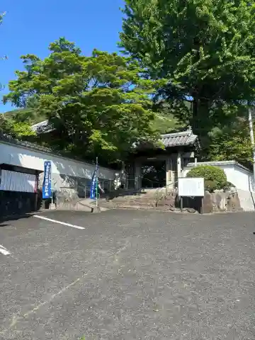 広壽山 福聚寺の{uncategorized: "未分類", other: "その他", undefined: "問題あり", building: "その他建物", grave: "お墓", sacred_gate: "鳥居", guardian: "狛犬", statue: "像", buddha: "仏像", history: "歴史", nature: "自然", garden: "庭園", animal: "動物", pagoda: "塔", temizu: "手水舎", mountain_gate: "山門・神門", sanctuary: "本殿・本堂", subordinate: "末社・摂社", art: "芸術", scenery: "景色", jizo: "地蔵", ema: "絵馬", goshuin: "御朱印", omikuji: "おみくじ", items: "授与品その他", amulet: "お守り", goshuincho: "御朱印帳", eats: "食事", festival: "お祭り", votive_dance: "神楽", shichigosan: "七五三参", wedding: "結婚式", experience: "体験その他", initially: "初詣", around: "周辺", anti_infection: "感染症対策"}
