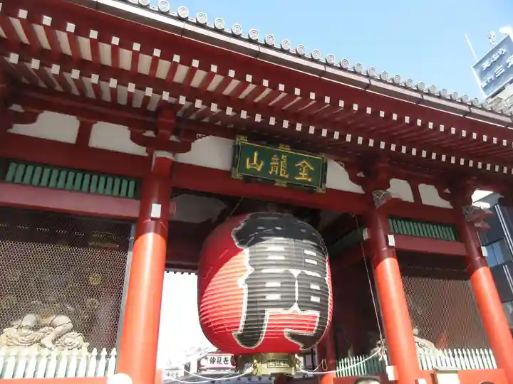 浅草寺の山門・神門