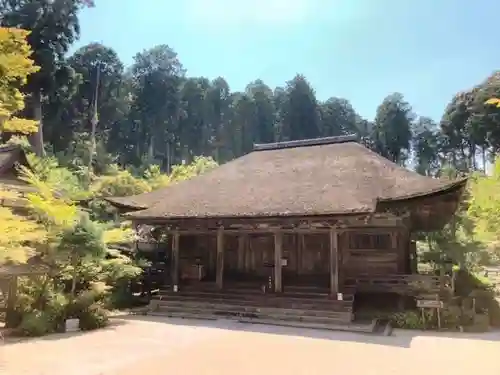 国宝　長寿寺の本殿