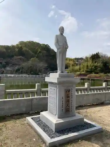 大浜八幡大神社の像