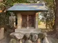 黄金塚稲荷神社の{uncategorized: "未分類", other: "その他", undefined: "問題あり", building: "その他建物", grave: "お墓", sacred_gate: "鳥居", guardian: "狛犬", statue: "像", buddha: "仏像", history: "歴史", nature: "自然", garden: "庭園", animal: "動物", pagoda: "塔", temizu: "手水舎", mountain_gate: "山門・神門", sanctuary: "本殿・本堂", subordinate: "末社・摂社", art: "芸術", scenery: "景色", jizo: "地蔵", ema: "絵馬", goshuin: "御朱印", omikuji: "おみくじ", items: "授与品その他", amulet: "お守り", goshuincho: "御朱印帳", eats: "食事", festival: "お祭り", votive_dance: "神楽", shichigosan: "七五三参", wedding: "結婚式", experience: "体験その他", initially: "初詣", around: "周辺", anti_infection: "感染症対策"}
