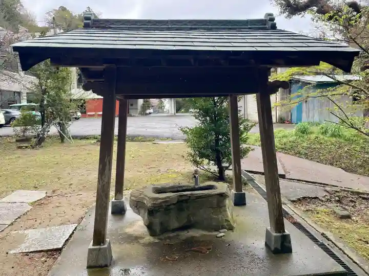 菅原神社の{uncategorized: "未分類", other: "その他", undefined: "問題あり", building: "その他建物", grave: "お墓", sacred_gate: "鳥居", guardian: "狛犬", statue: "像", buddha: "仏像", history: "歴史", nature: "自然", garden: "庭園", animal: "動物", pagoda: "塔", temizu: "手水舎", mountain_gate: "山門・神門", sanctuary: "本殿・本堂", subordinate: "末社・摂社", art: "芸術", scenery: "景色", jizo: "地蔵", ema: "絵馬", goshuin: "御朱印", omikuji: "おみくじ", items: "授与品その他", amulet: "お守り", goshuincho: "御朱印帳", eats: "食事", festival: "お祭り", votive_dance: "神楽", shichigosan: "七五三参", wedding: "結婚式", experience: "体験その他", initially: "初詣", around: "周辺", anti_infection: "感染症対策"}