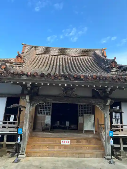 金武観音寺の本殿・本堂