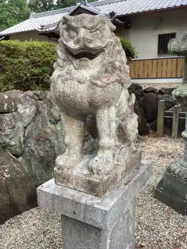 八幡社の狛犬