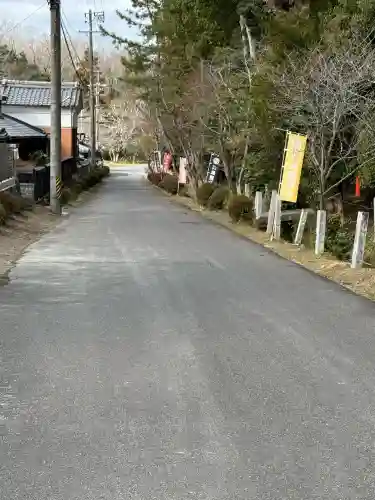 敢國神社の{uncategorized: "未分類", other: "その他", undefined: "問題あり", building: "その他建物", grave: "お墓", sacred_gate: "鳥居", guardian: "狛犬", statue: "像", buddha: "仏像", history: "歴史", nature: "自然", garden: "庭園", animal: "動物", pagoda: "塔", temizu: "手水舎", mountain_gate: "山門・神門", sanctuary: "本殿・本堂", subordinate: "末社・摂社", art: "芸術", scenery: "景色", jizo: "地蔵", ema: "絵馬", goshuin: "御朱印", omikuji: "おみくじ", items: "授与品その他", amulet: "お守り", goshuincho: "御朱印帳", eats: "食事", festival: "お祭り", votive_dance: "神楽", shichigosan: "七五三参", wedding: "結婚式", experience: "体験その他", initially: "初詣", around: "周辺", anti_infection: "感染症対策"}