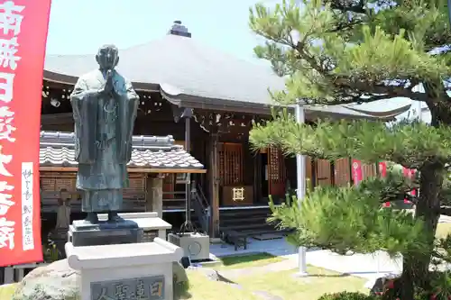 実成寺の像