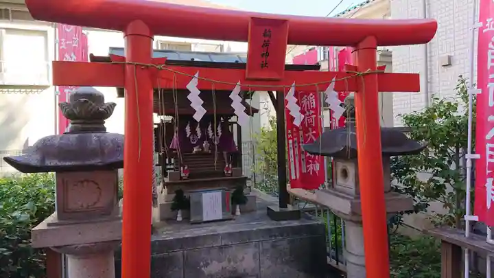 穏田神社の鳥居