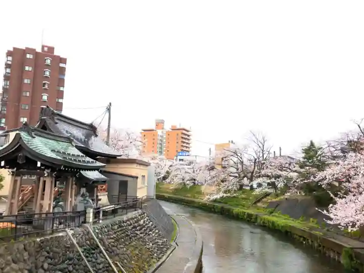 石倉町延命地蔵尊の周辺
