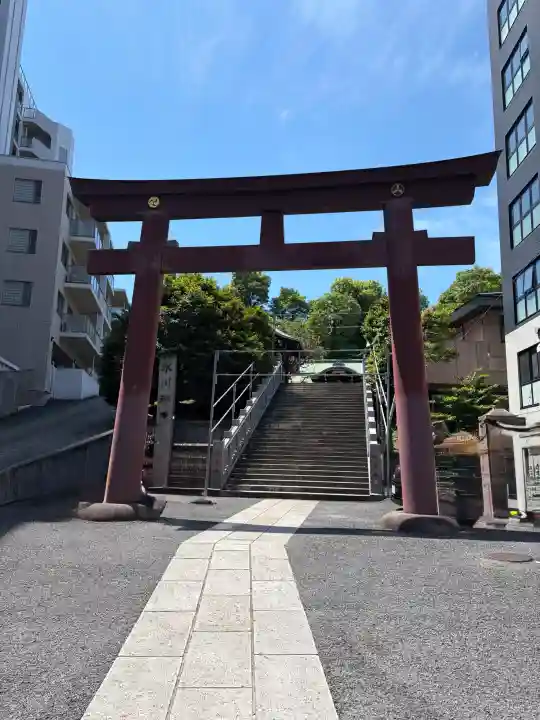 白金氷川神社の{uncategorized: "未分類", other: "その他", undefined: "問題あり", building: "その他建物", grave: "お墓", sacred_gate: "鳥居", guardian: "狛犬", statue: "像", buddha: "仏像", history: "歴史", nature: "自然", garden: "庭園", animal: "動物", pagoda: "塔", temizu: "手水舎", mountain_gate: "山門・神門", sanctuary: "本殿・本堂", subordinate: "末社・摂社", art: "芸術", scenery: "景色", jizo: "地蔵", ema: "絵馬", goshuin: "御朱印", omikuji: "おみくじ", items: "授与品その他", amulet: "お守り", goshuincho: "御朱印帳", eats: "食事", festival: "お祭り", votive_dance: "神楽", shichigosan: "七五三参", wedding: "結婚式", experience: "体験その他", initially: "初詣", around: "周辺", anti_infection: "感染症対策"}