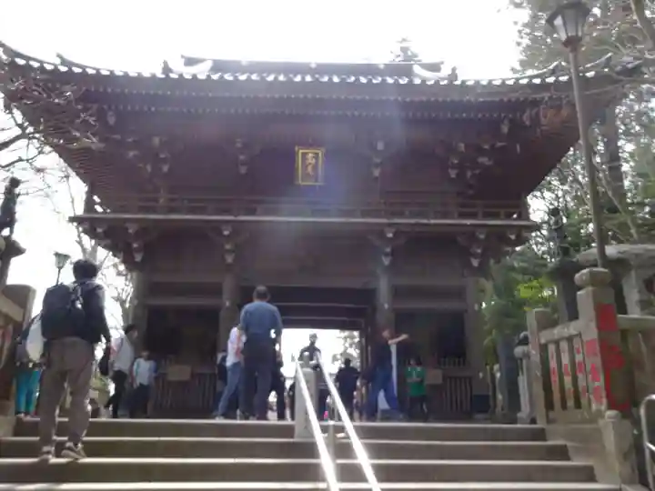 高尾山薬王院の山門・神門