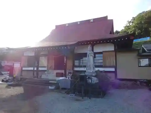 伊勢原 法泉寺の本殿・本堂