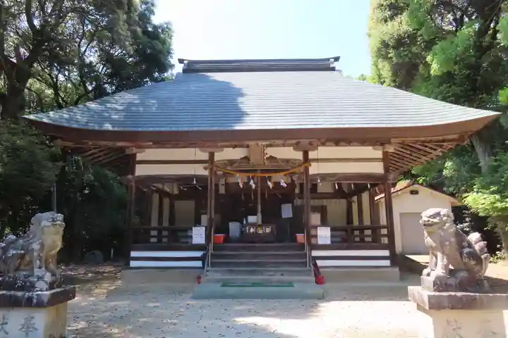 多賀雄神社の本殿・本堂