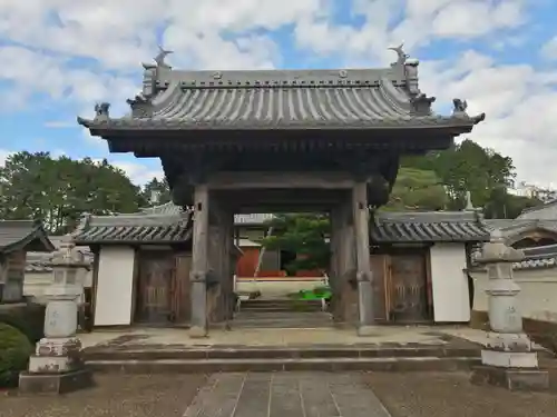 瑞林寺の山門・神門