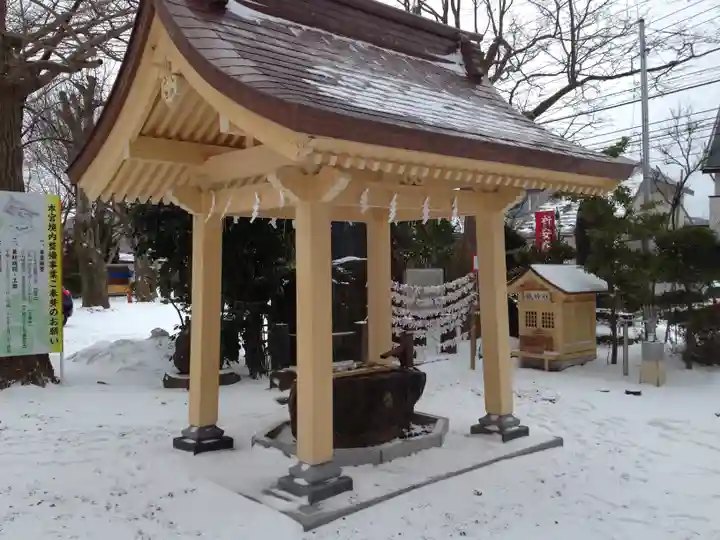 三皇熊野神社里宮の手水舎