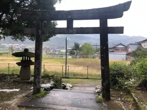 阿知江磯部神社の鳥居