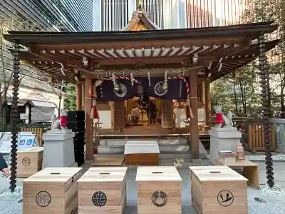 福徳神社（芽吹稲荷）の{uncategorized: "未分類", other: "その他", undefined: "問題あり", building: "その他建物", grave: "お墓", sacred_gate: "鳥居", guardian: "狛犬", statue: "像", buddha: "仏像", history: "歴史", nature: "自然", garden: "庭園", animal: "動物", pagoda: "塔", temizu: "手水舎", mountain_gate: "山門・神門", sanctuary: "本殿・本堂", subordinate: "末社・摂社", art: "芸術", scenery: "景色", jizo: "地蔵", ema: "絵馬", goshuin: "御朱印", omikuji: "おみくじ", items: "授与品その他", amulet: "お守り", goshuincho: "御朱印帳", eats: "食事", festival: "お祭り", votive_dance: "神楽", shichigosan: "七五三参", wedding: "結婚式", experience: "体験その他", initially: "初詣", around: "周辺", anti_infection: "感染症対策"}