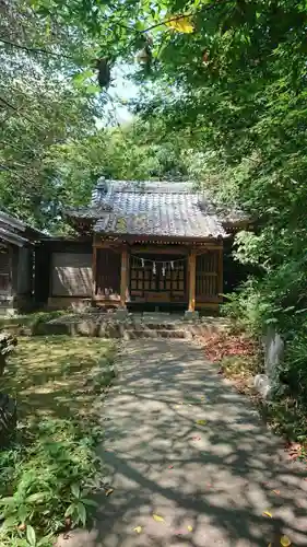 頼政神社の本殿・本堂