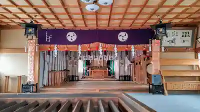 納内神社の本殿・本堂