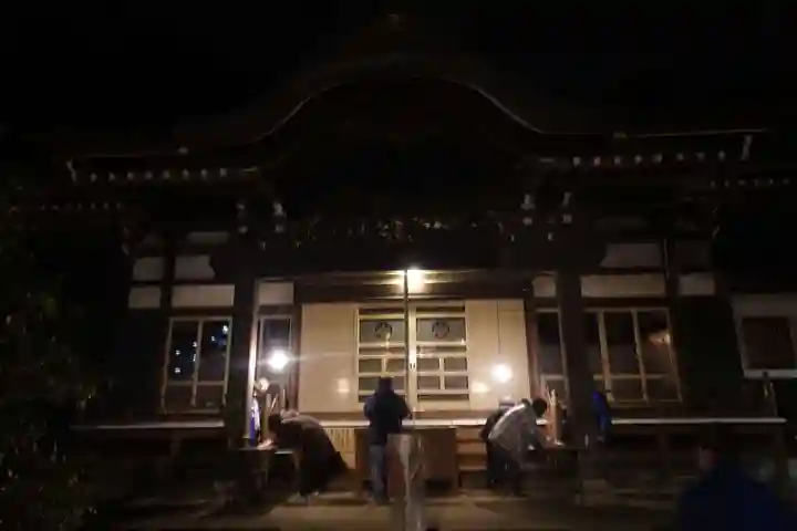 萬蔵寺の本殿・本堂