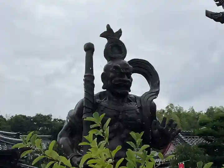 慈雲山 影現寺(時志観音)の像