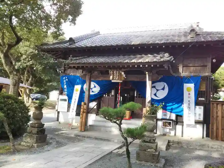 坂本八幡宮の本殿・本堂