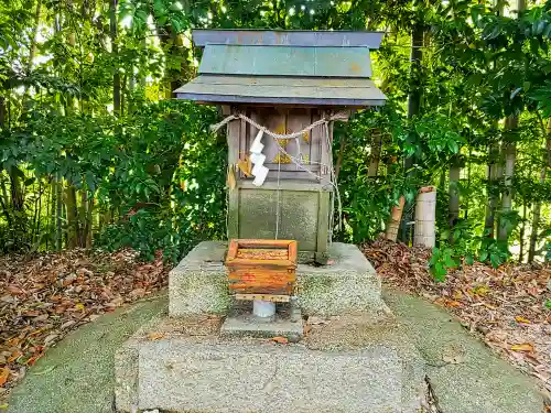 神明社（山新田神明社）の末社・摂社