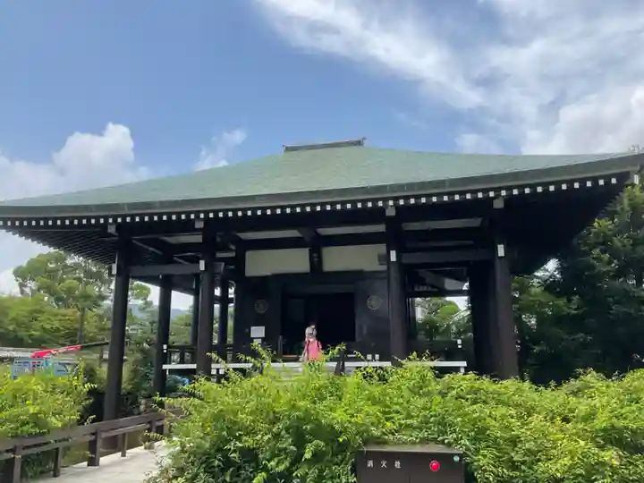 中宮寺の本殿・本堂