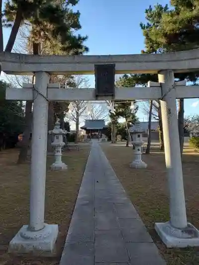 宇奈根氷川神社の鳥居
