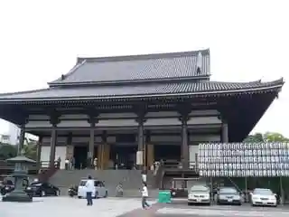 西新井大師総持寺の本殿・本堂