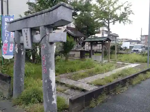 横町稲荷神社の鳥居