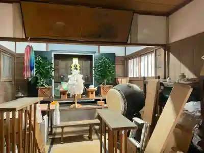 銀杏八幡宮の{uncategorized: "未分類", other: "その他", undefined: "問題あり", building: "その他建物", grave: "お墓", sacred_gate: "鳥居", guardian: "狛犬", statue: "像", buddha: "仏像", history: "歴史", nature: "自然", garden: "庭園", animal: "動物", pagoda: "塔", temizu: "手水舎", mountain_gate: "山門・神門", sanctuary: "本殿・本堂", subordinate: "末社・摂社", art: "芸術", scenery: "景色", jizo: "地蔵", ema: "絵馬", goshuin: "御朱印", omikuji: "おみくじ", items: "授与品その他", amulet: "お守り", goshuincho: "御朱印帳", eats: "食事", festival: "お祭り", votive_dance: "神楽", shichigosan: "七五三参", wedding: "結婚式", experience: "体験その他", initially: "初詣", around: "周辺", anti_infection: "感染症対策"}