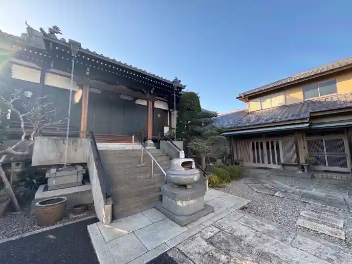 法然寺の本殿・本堂