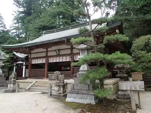 都祁水分神社の本殿