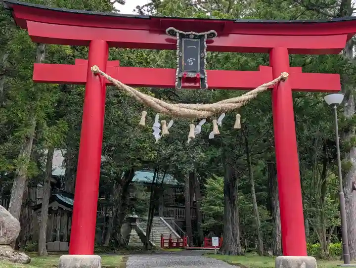 度津神社の{uncategorized: "未分類", other: "その他", undefined: "問題あり", building: "その他建物", grave: "お墓", sacred_gate: "鳥居", guardian: "狛犬", statue: "像", buddha: "仏像", history: "歴史", nature: "自然", garden: "庭園", animal: "動物", pagoda: "塔", temizu: "手水舎", mountain_gate: "山門・神門", sanctuary: "本殿・本堂", subordinate: "末社・摂社", art: "芸術", scenery: "景色", jizo: "地蔵", ema: "絵馬", goshuin: "御朱印", omikuji: "おみくじ", items: "授与品その他", amulet: "お守り", goshuincho: "御朱印帳", eats: "食事", festival: "お祭り", votive_dance: "神楽", shichigosan: "七五三参", wedding: "結婚式", experience: "体験その他", initially: "初詣", around: "周辺", anti_infection: "感染症対策"}