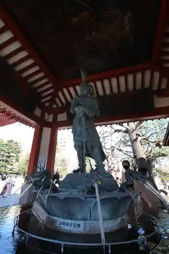 浅草寺の手水舎