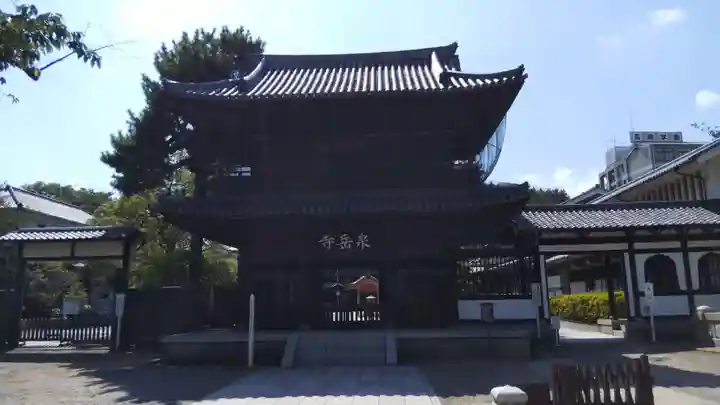 泉岳寺の山門・神門