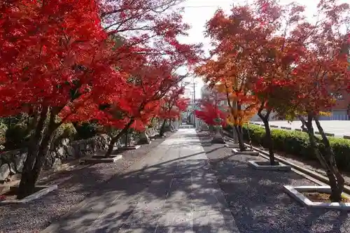 爲那都比古神社の庭園