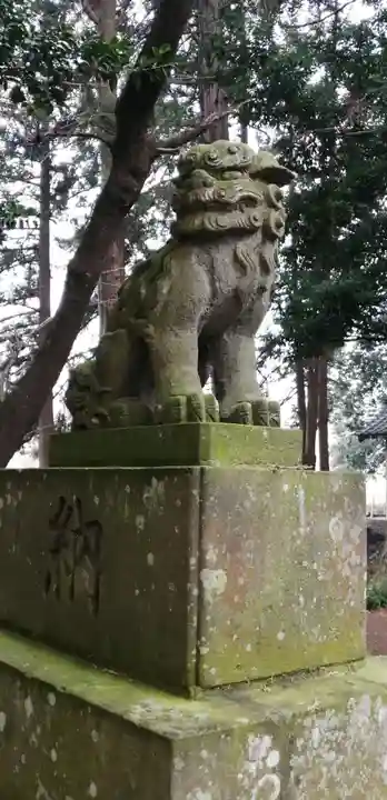 諏訪神社の狛犬