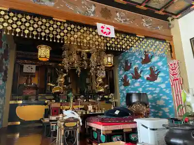 真成院の{uncategorized: "未分類", other: "その他", undefined: "問題あり", building: "その他建物", grave: "お墓", sacred_gate: "鳥居", guardian: "狛犬", statue: "像", buddha: "仏像", history: "歴史", nature: "自然", garden: "庭園", animal: "動物", pagoda: "塔", temizu: "手水舎", mountain_gate: "山門・神門", sanctuary: "本殿・本堂", subordinate: "末社・摂社", art: "芸術", scenery: "景色", jizo: "地蔵", ema: "絵馬", goshuin: "御朱印", omikuji: "おみくじ", items: "授与品その他", amulet: "お守り", goshuincho: "御朱印帳", eats: "食事", festival: "お祭り", votive_dance: "神楽", shichigosan: "七五三参", wedding: "結婚式", experience: "体験その他", initially: "初詣", around: "周辺", anti_infection: "感染症対策"}