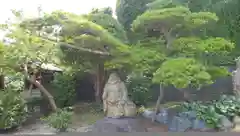 玉泉寺の像