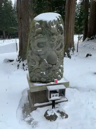 岩手山神社の狛犬