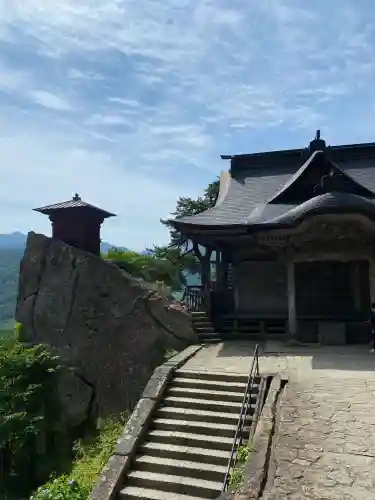 宝珠山 立石寺の{uncategorized: "未分類", other: "その他", undefined: "問題あり", building: "その他建物", grave: "お墓", sacred_gate: "鳥居", guardian: "狛犬", statue: "像", buddha: "仏像", history: "歴史", nature: "自然", garden: "庭園", animal: "動物", pagoda: "塔", temizu: "手水舎", mountain_gate: "山門・神門", sanctuary: "本殿・本堂", subordinate: "末社・摂社", art: "芸術", scenery: "景色", jizo: "地蔵", ema: "絵馬", goshuin: "御朱印", omikuji: "おみくじ", items: "授与品その他", amulet: "お守り", goshuincho: "御朱印帳", eats: "食事", festival: "お祭り", votive_dance: "神楽", shichigosan: "七五三参", wedding: "結婚式", experience: "体験その他", initially: "初詣", around: "周辺", anti_infection: "感染症対策"}