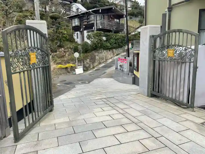 妙典寺の{uncategorized: "未分類", other: "その他", undefined: "問題あり", building: "その他建物", grave: "お墓", sacred_gate: "鳥居", guardian: "狛犬", statue: "像", buddha: "仏像", history: "歴史", nature: "自然", garden: "庭園", animal: "動物", pagoda: "塔", temizu: "手水舎", mountain_gate: "山門・神門", sanctuary: "本殿・本堂", subordinate: "末社・摂社", art: "芸術", scenery: "景色", jizo: "地蔵", ema: "絵馬", goshuin: "御朱印", omikuji: "おみくじ", items: "授与品その他", amulet: "お守り", goshuincho: "御朱印帳", eats: "食事", festival: "お祭り", votive_dance: "神楽", shichigosan: "七五三参", wedding: "結婚式", experience: "体験その他", initially: "初詣", around: "周辺", anti_infection: "感染症対策"}