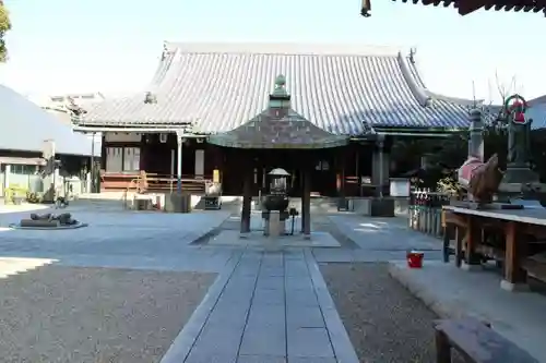 法楽寺の本殿・本堂