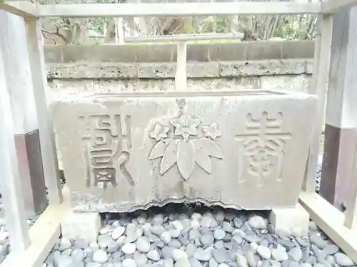 白旗神社（品濃白旗神社）の手水舎